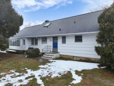 45 Beechwood Terrace Matawan NJ 07747