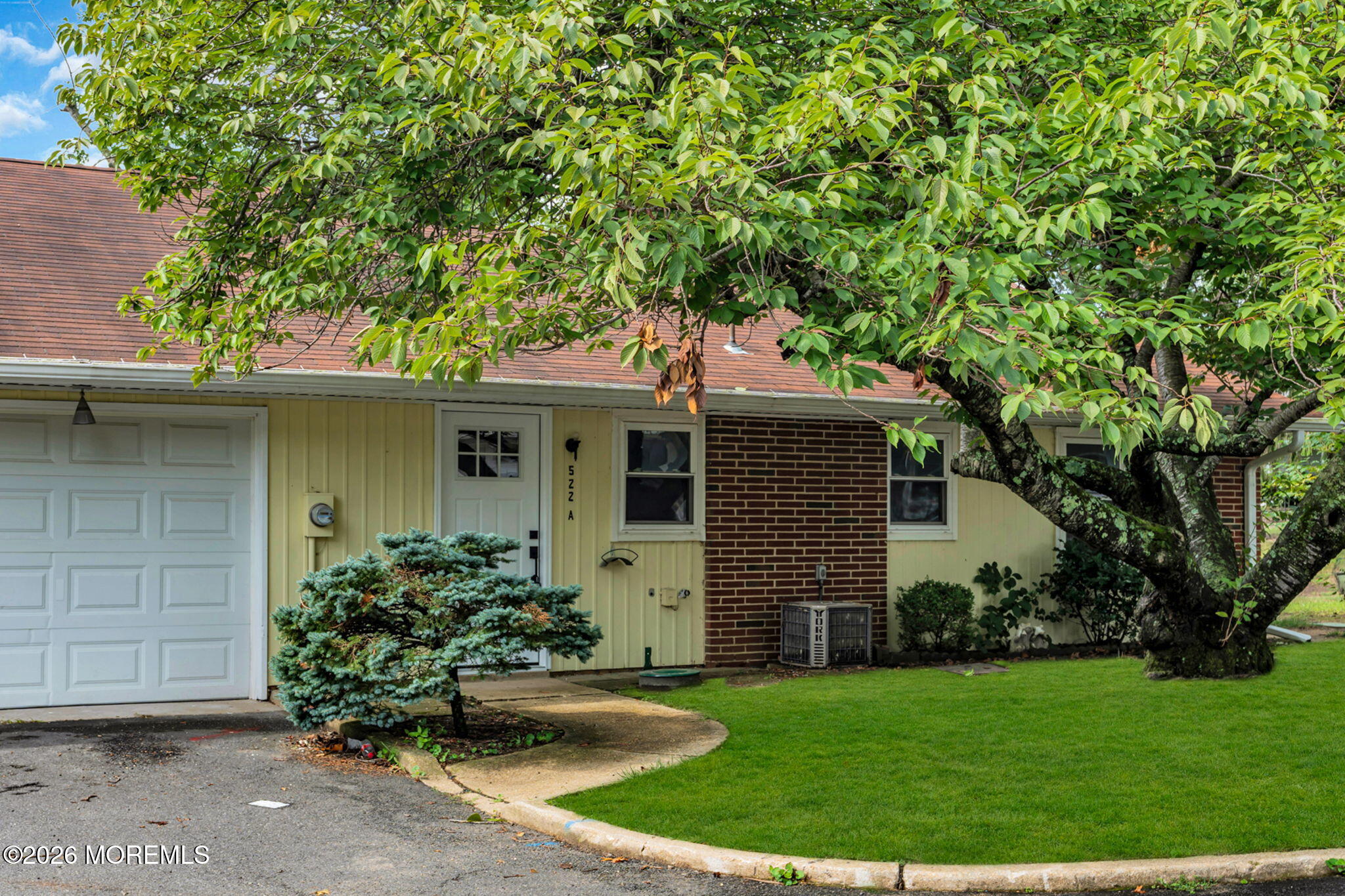 522A Thornbury Court Lakewood NJ 08701