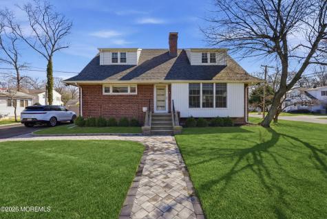 227 Chatham Avenue Oakhurst NJ 07755