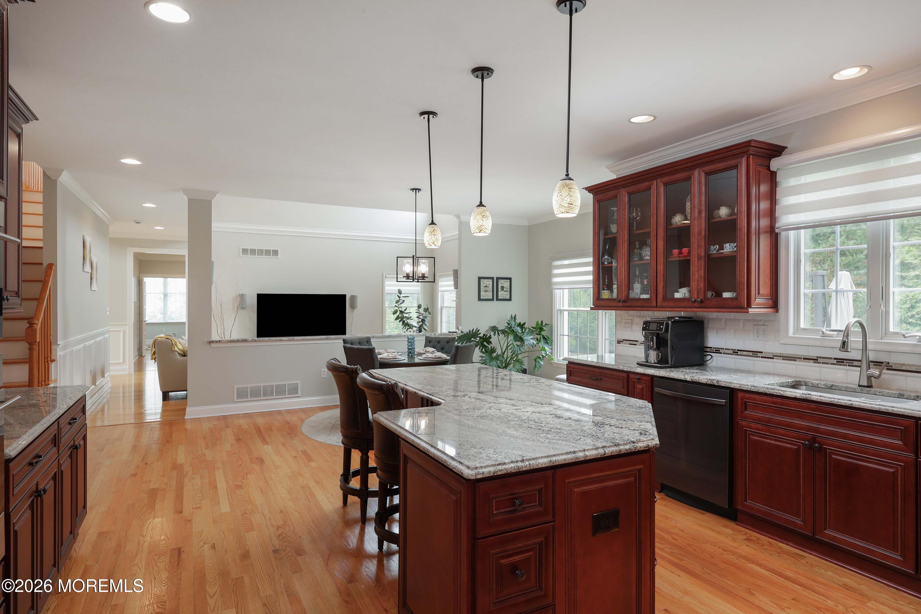 24 Kipling Way Manalapan NJ 07726