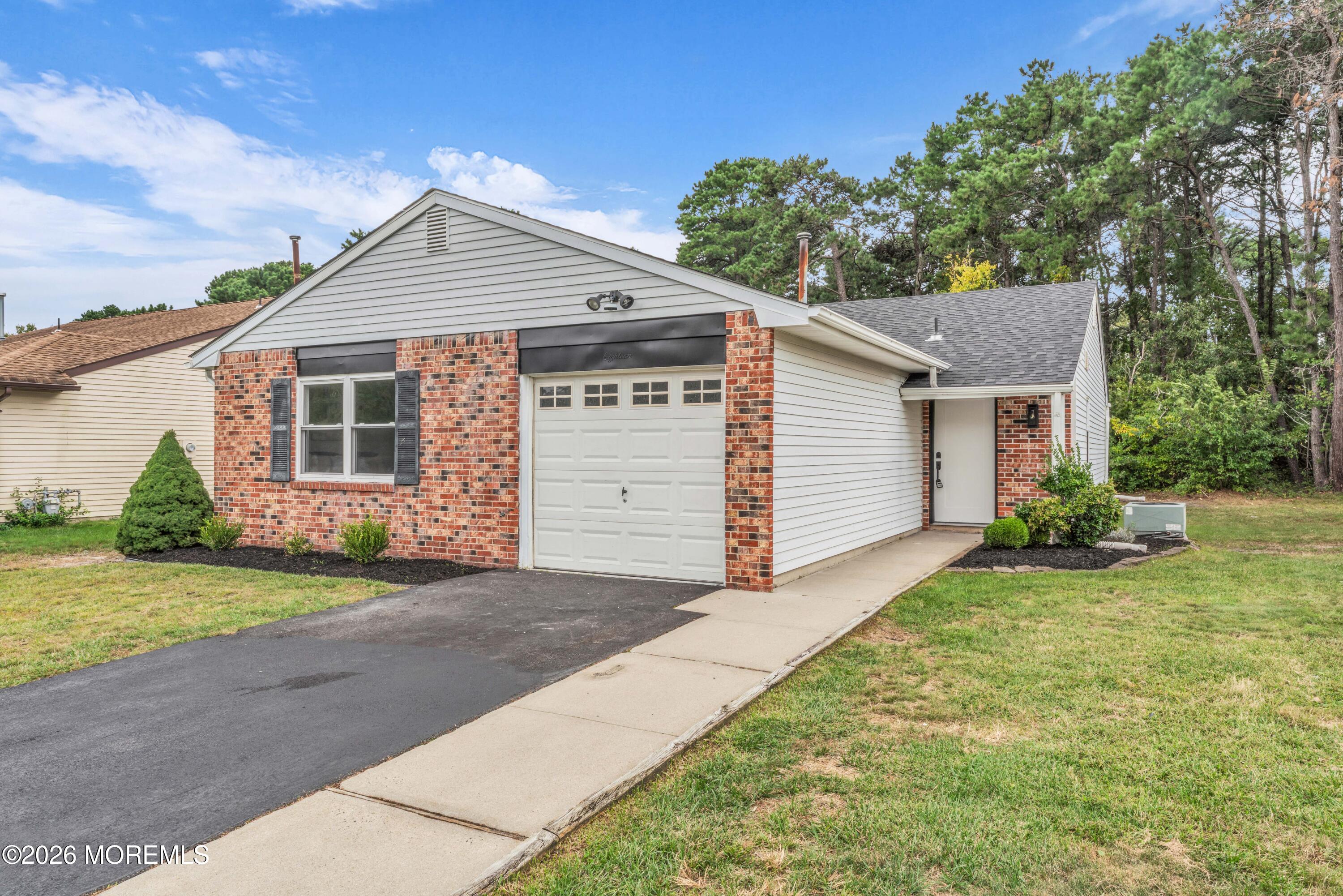 18 Whitecap Way Brick NJ 08723