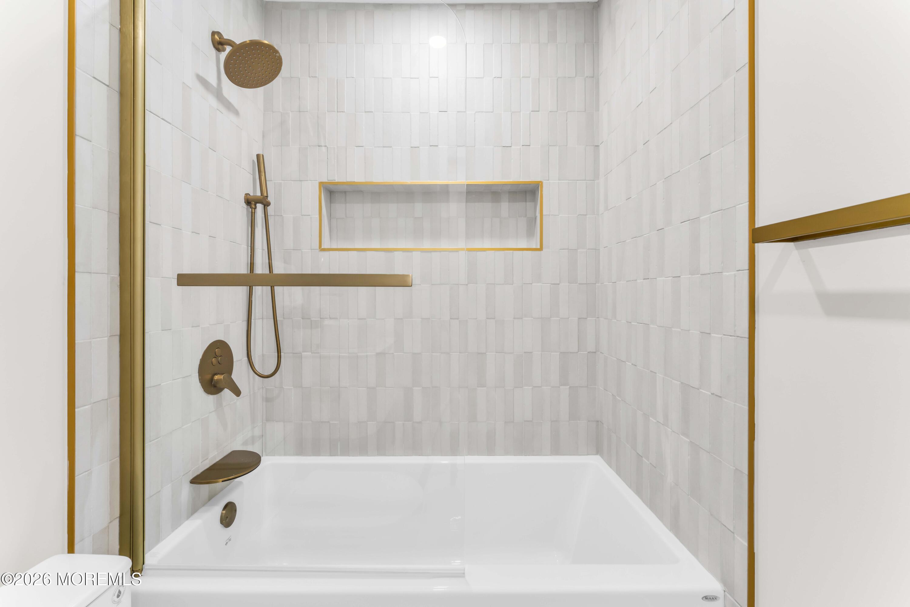 18 Whitecap Way Brick NJ 08723