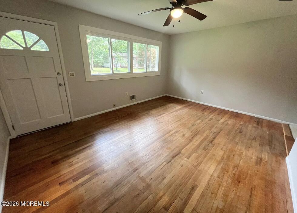 25 Murdock Place Jackson NJ 08527