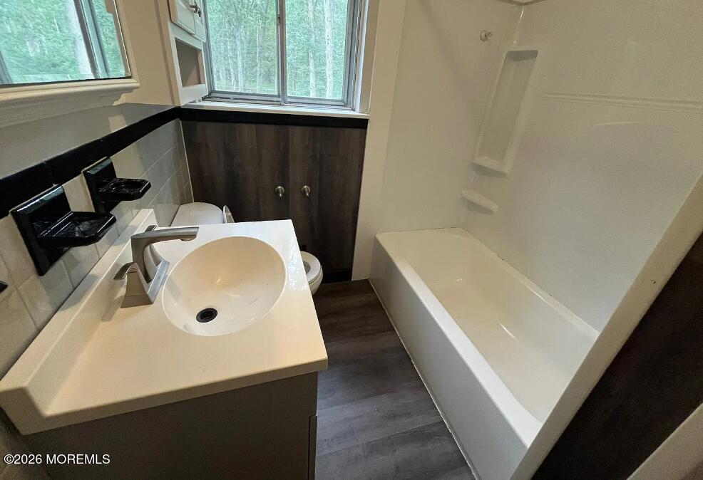 25 Murdock Place Jackson NJ 08527