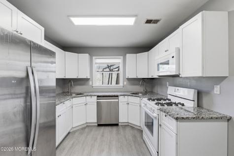 7 Branchwood Drive Lakewood NJ 08701