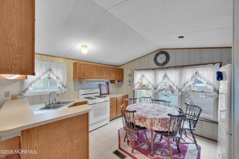17 E Trail Brick NJ 08724