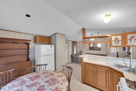 17 E Trail Brick NJ 08724
