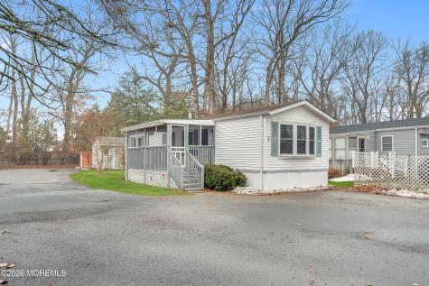 17 E Trail Brick NJ 08724