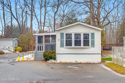17 E Trail Brick NJ 08724