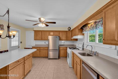 44 Asbury Road Farmingdale NJ 07727