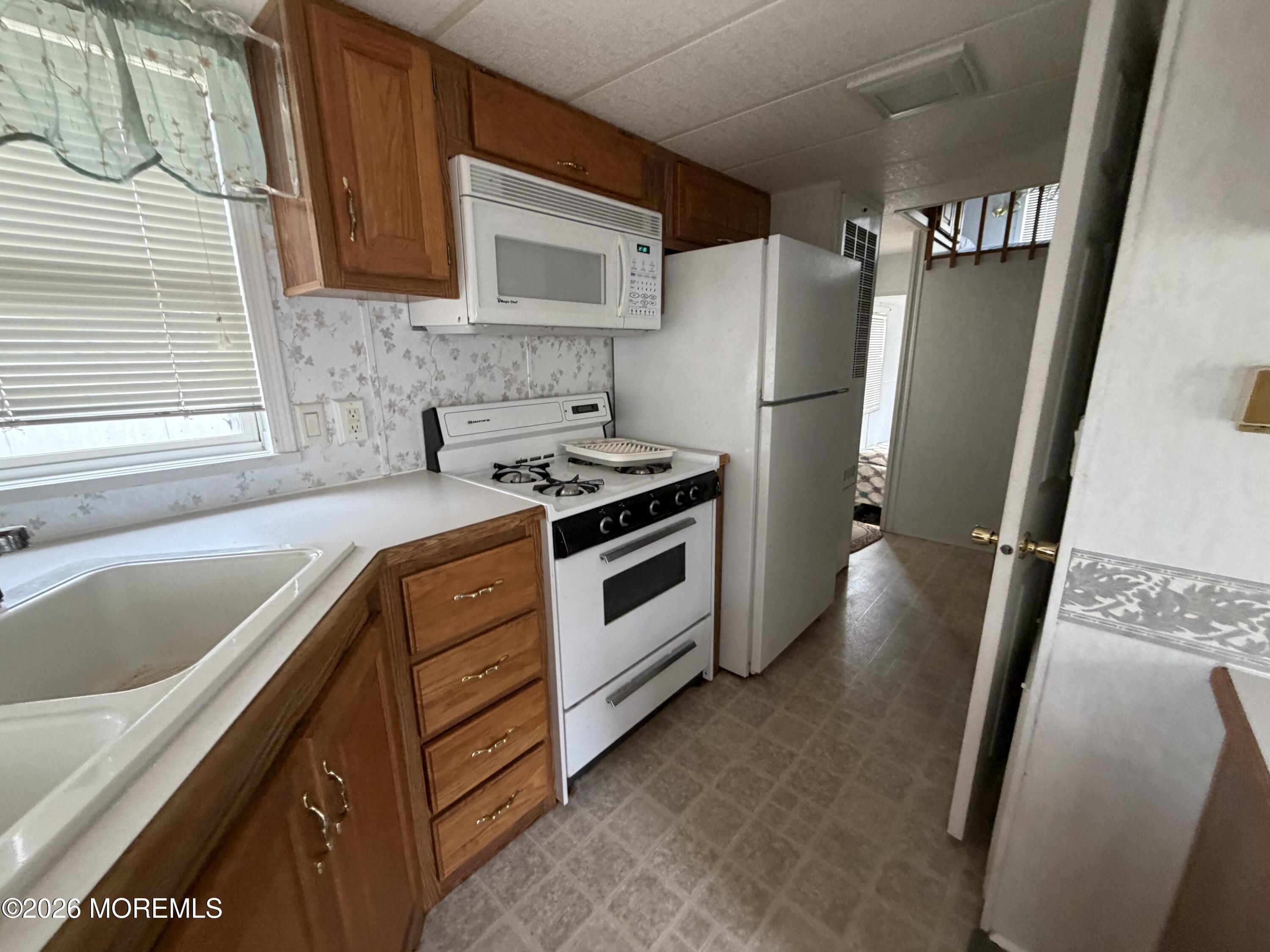 15 Avenue B Hazlet NJ 07734