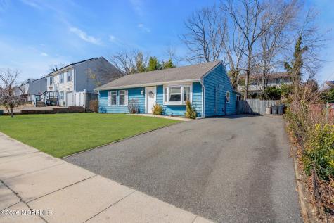 22 Longboat Avenue Barnegat NJ 08005