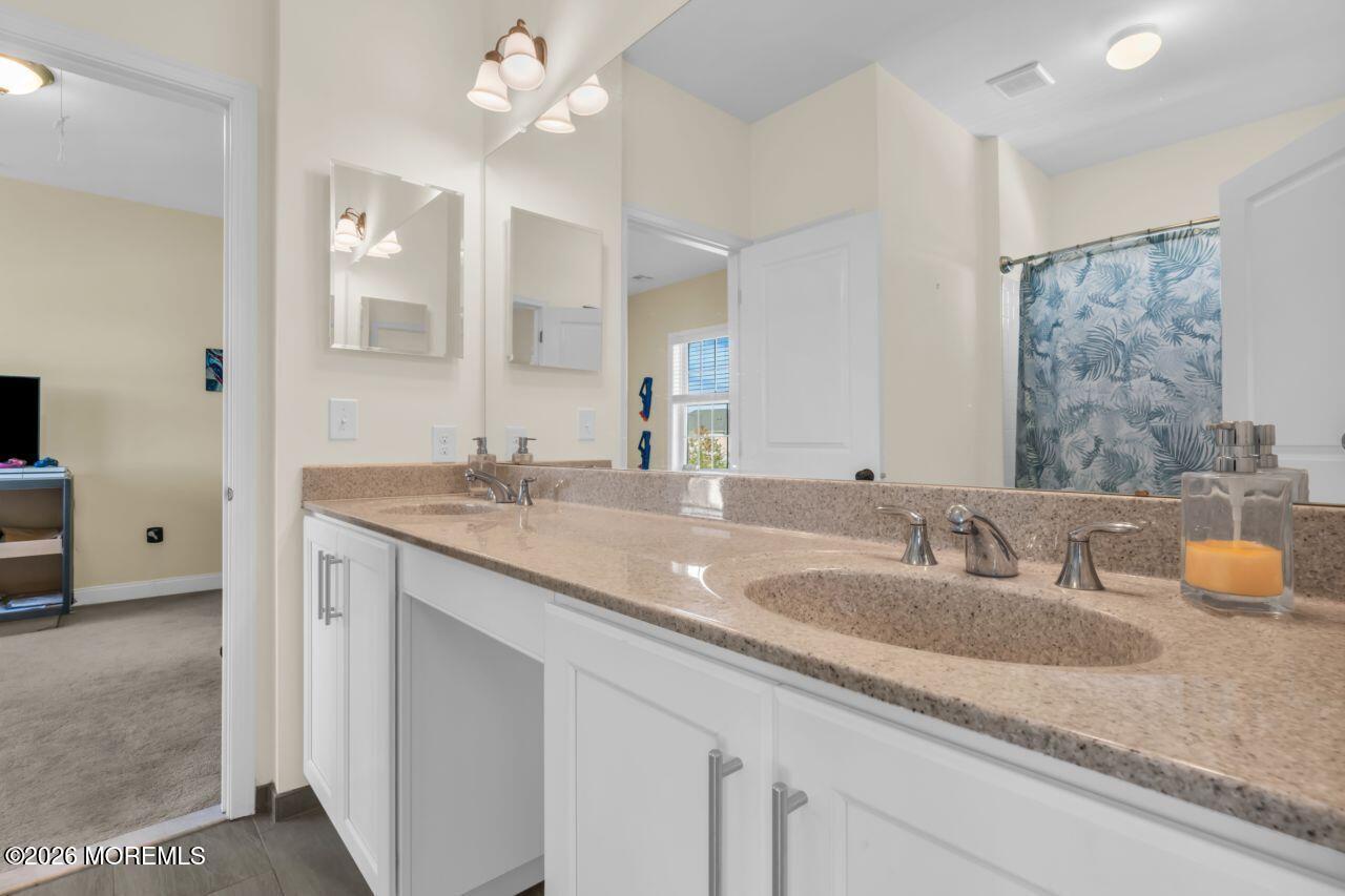 43 Weathervane Circle Cream Ridge NJ 08514