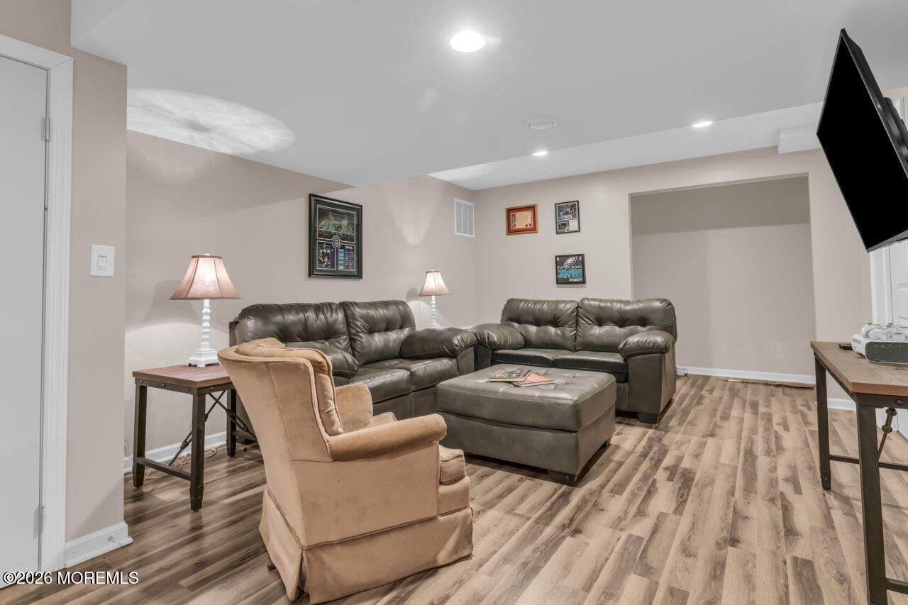 43 Weathervane Circle Cream Ridge NJ 08514
