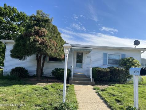 614 Jerome Place Freehold NJ 07728