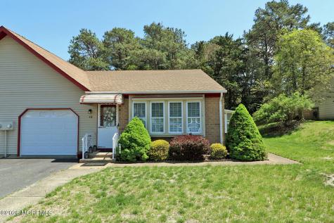 4B Portsmouth Street Whiting NJ 08759