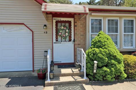 4B Portsmouth Street Whiting NJ 08759