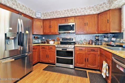 4B Portsmouth Street Whiting NJ 08759