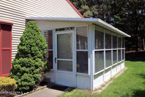 4B Portsmouth Street Whiting NJ 08759