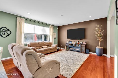 1668 Kalvel Court Toms River NJ 08755