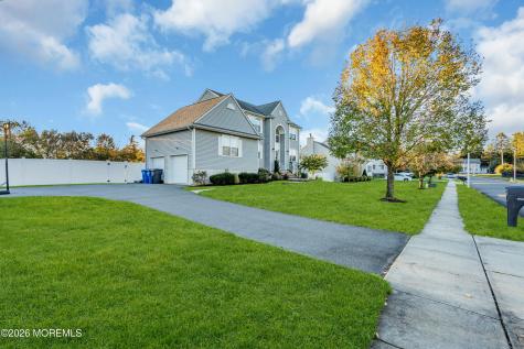 1668 Kalvel Court Toms River NJ 08755