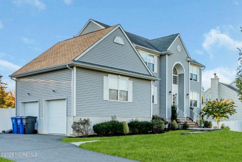 1668 Kalvel Court Toms River NJ 08755