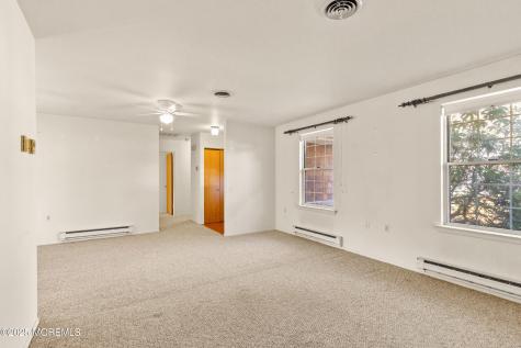 19 Dartmouth Street Whiting NJ 08759