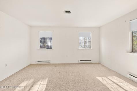 19 Dartmouth Street Whiting NJ 08759