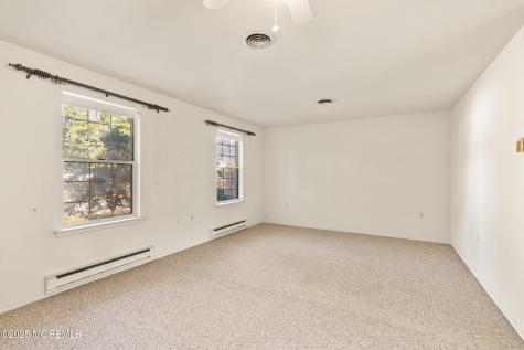 19 Dartmouth Street Whiting NJ 08759