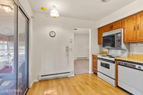19 Dartmouth Street Whiting NJ 08759