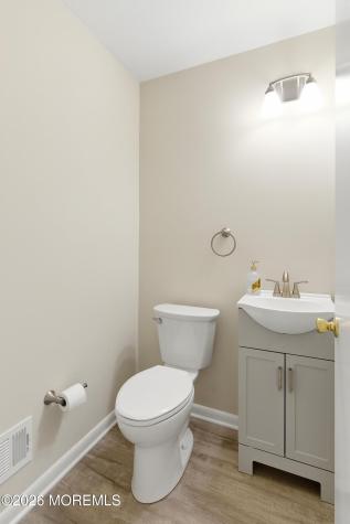 1548 Longboat Avenue Beachwood NJ 08722