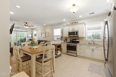 4 April Springs Court Lakewood NJ 08701