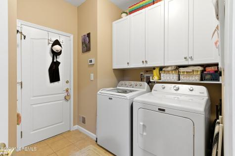 4 April Springs Court Lakewood NJ 08701