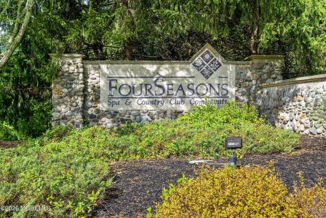 4 April Springs Court Lakewood NJ 08701