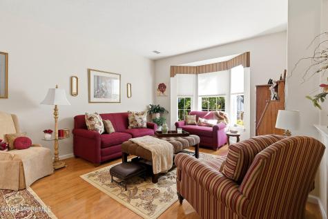 4 April Springs Court Lakewood NJ 08701