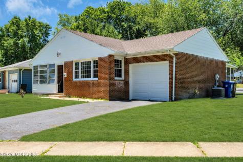 56 Bellflower Court Toms River NJ 08755