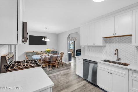 12 Raritan Avenue Leonardo NJ 07737