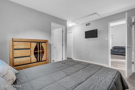 12 Raritan Avenue Leonardo NJ 07737