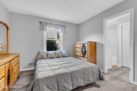 12 Raritan Avenue Leonardo NJ 07737