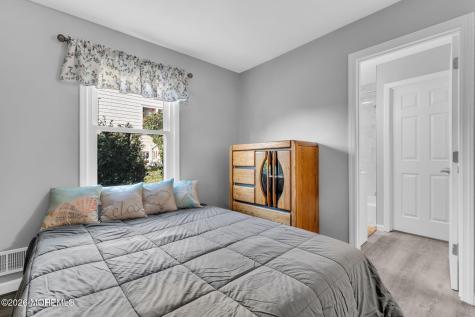 12 Raritan Avenue Leonardo NJ 07737
