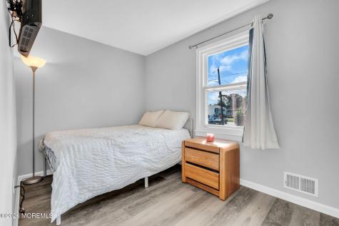 12 Raritan Avenue Leonardo NJ 07737