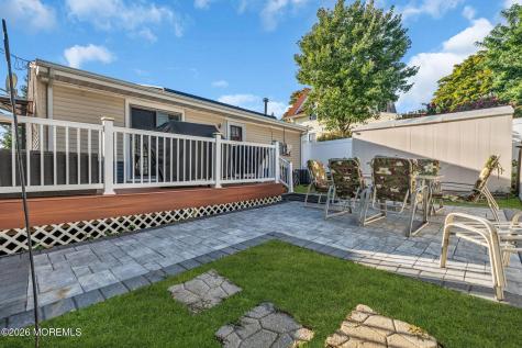12 Raritan Avenue Leonardo NJ 07737