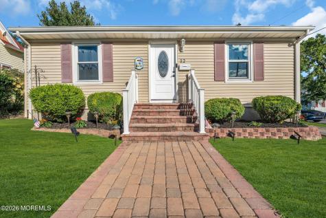 12 Raritan Avenue Leonardo NJ 07737