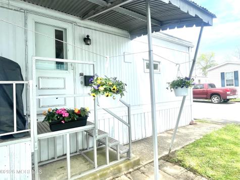 9 Sams Court Hazlet NJ 07730