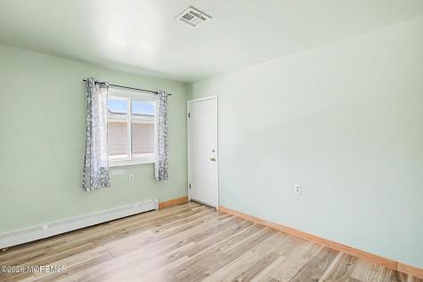 28 Montserrat Street Toms River NJ 08757