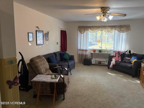 8 Nevada Drive Whiting NJ 08759