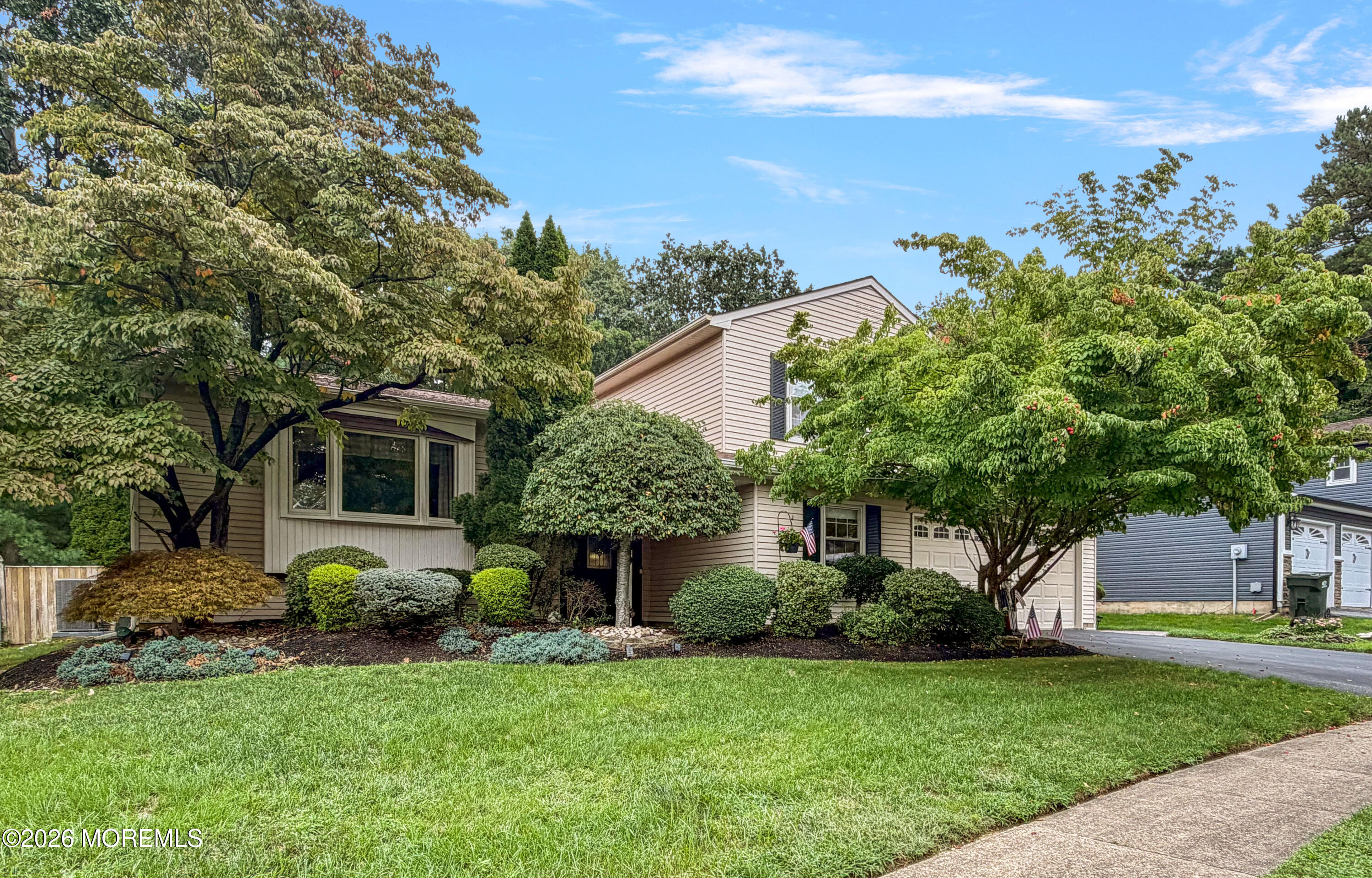 17 Feathertree Court Howell NJ 07731