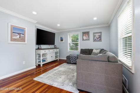 1910 Holbrook Street Oakhurst NJ 07755