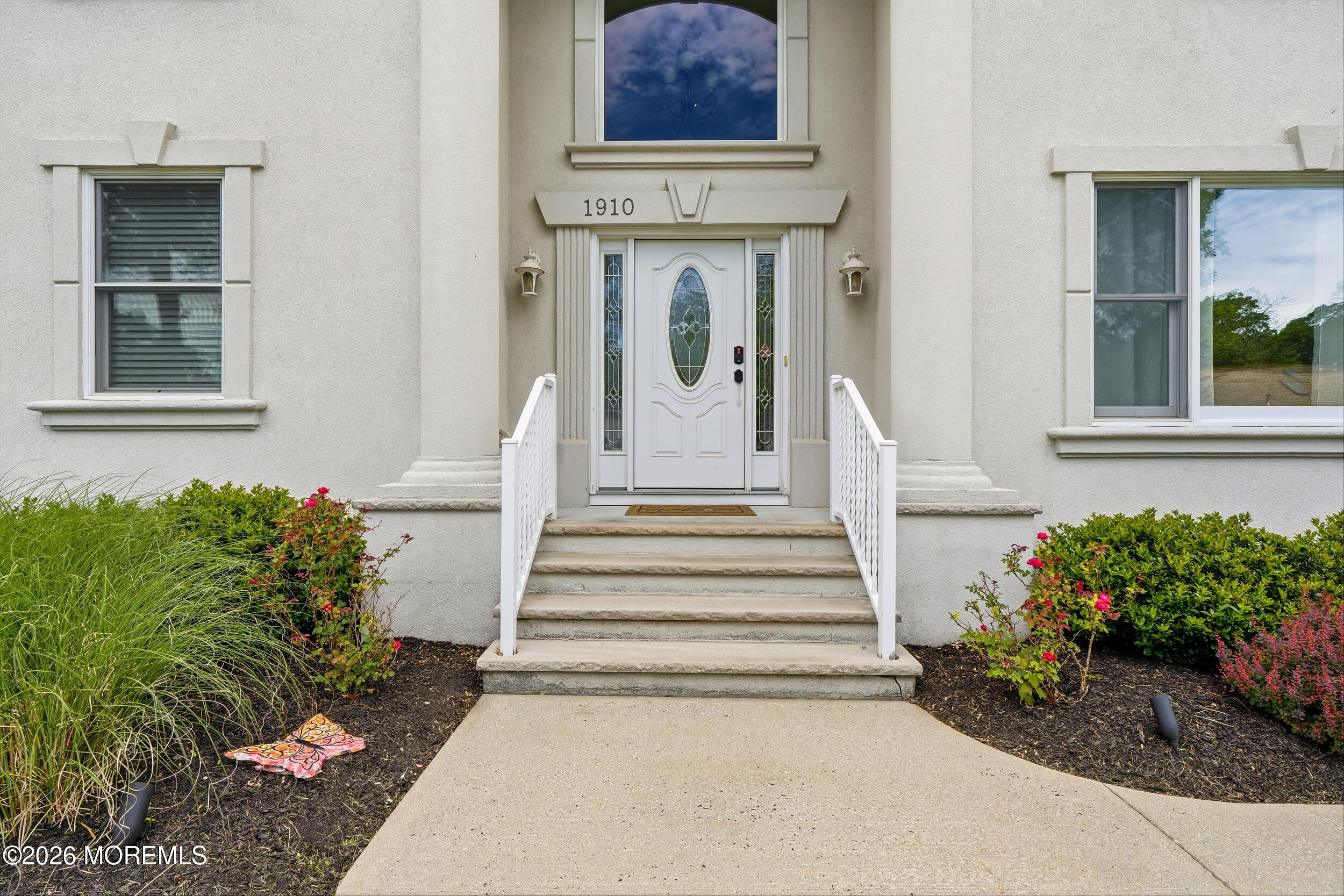 1910 Holbrook Street Oakhurst NJ 07755
