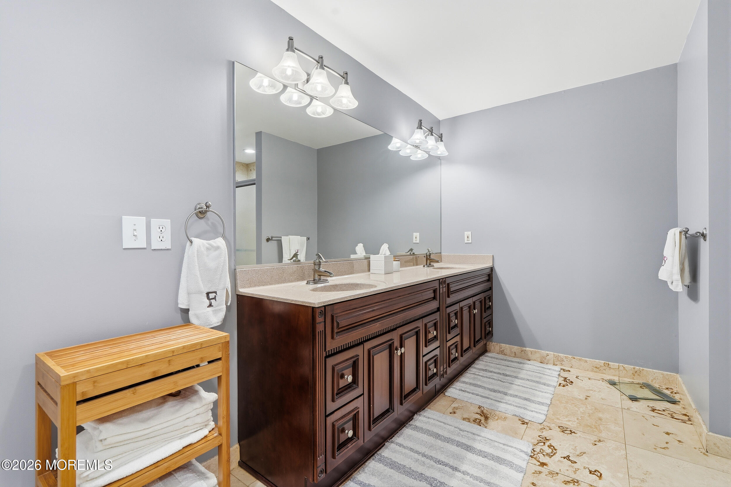 1910 Holbrook Street Oakhurst NJ 07755